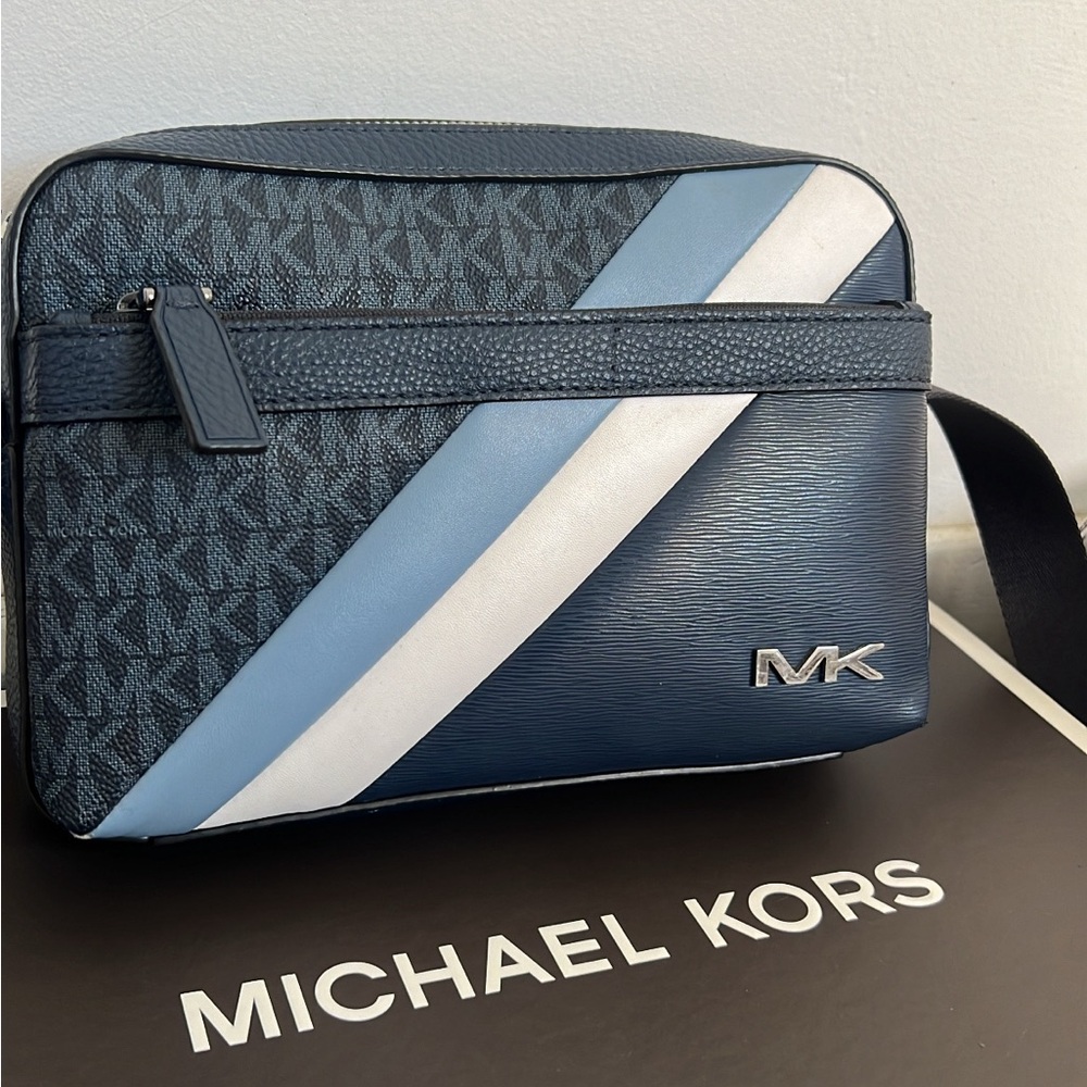 Crossbody bag